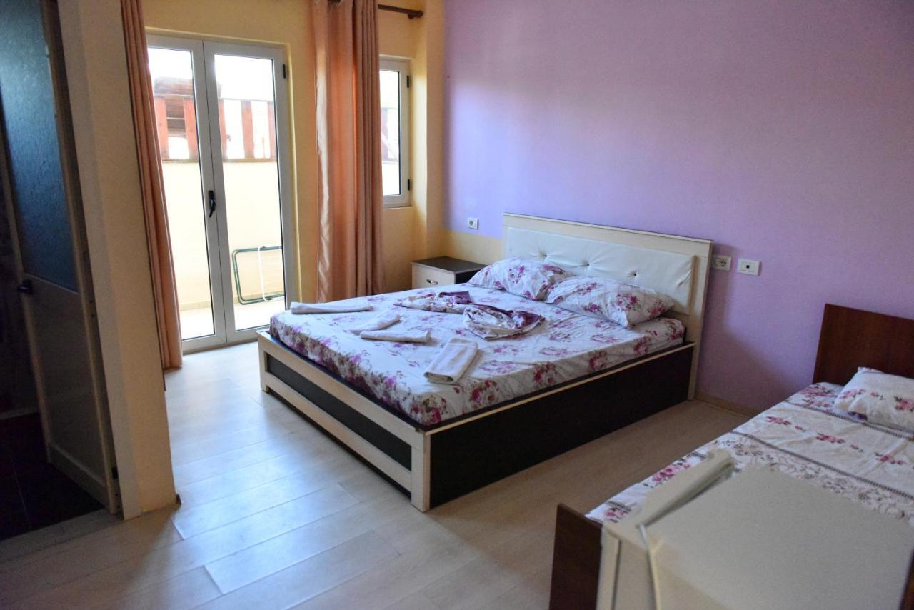 Hotel Kriti Max , Shengjin Shëngjin Екстериор снимка