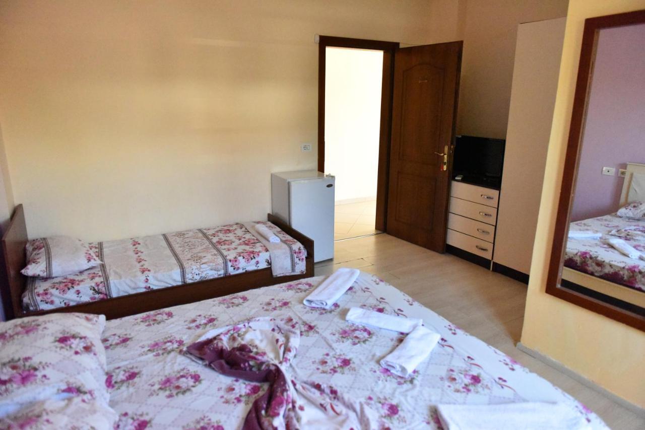 Hotel Kriti Max , Shengjin Shëngjin Екстериор снимка