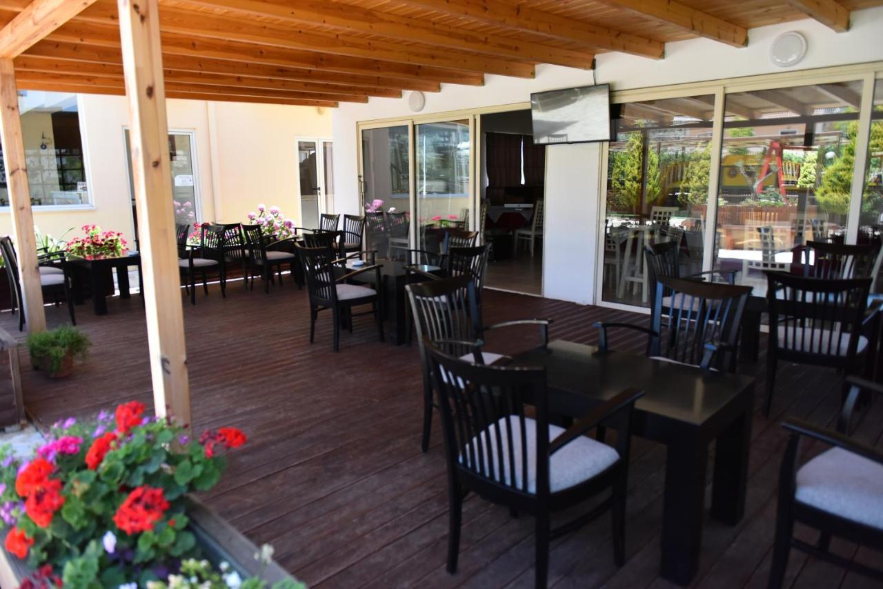 Hotel Kriti Max , Shengjin Shëngjin Екстериор снимка