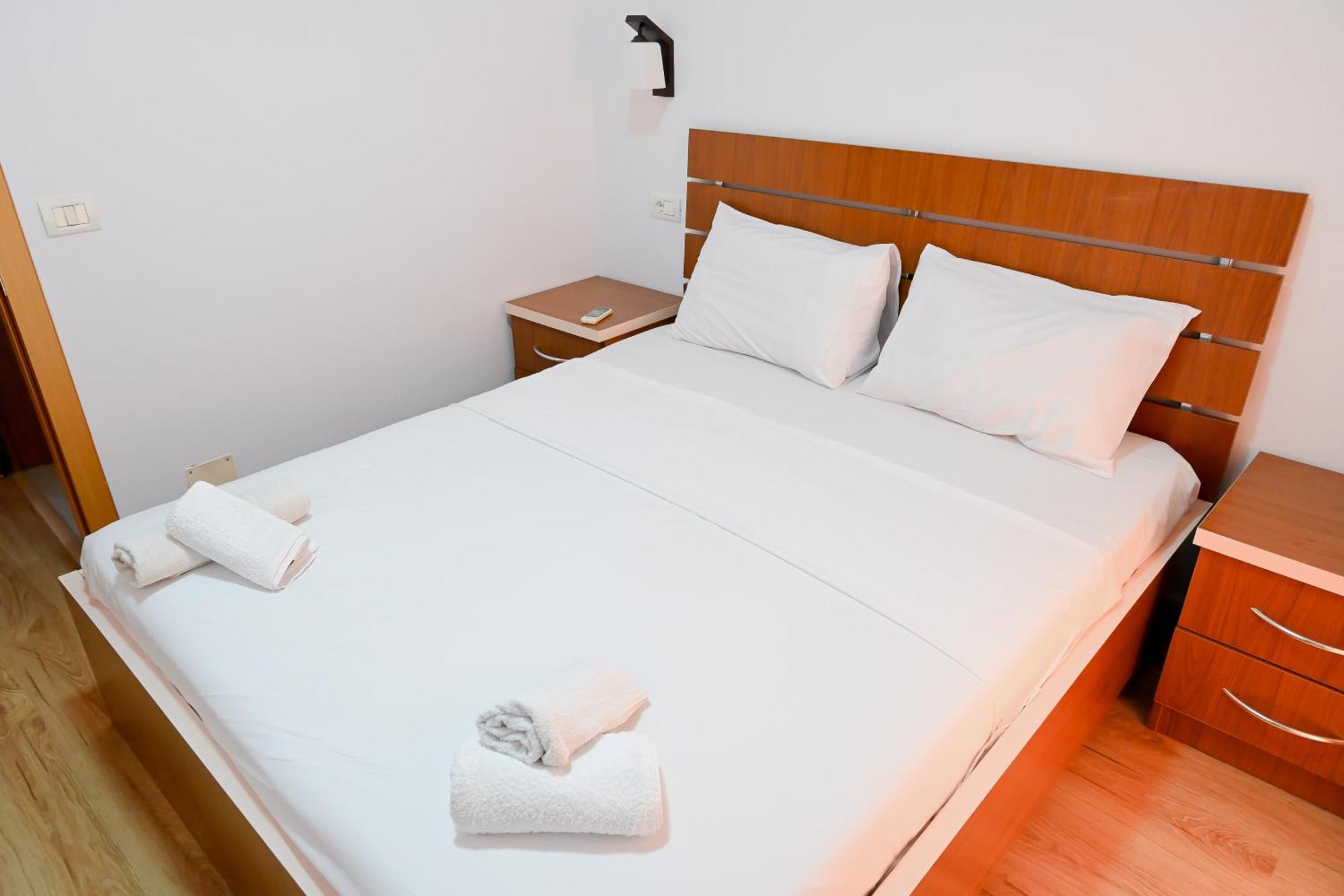 Hotel Kriti Max , Shengjin Shëngjin Екстериор снимка